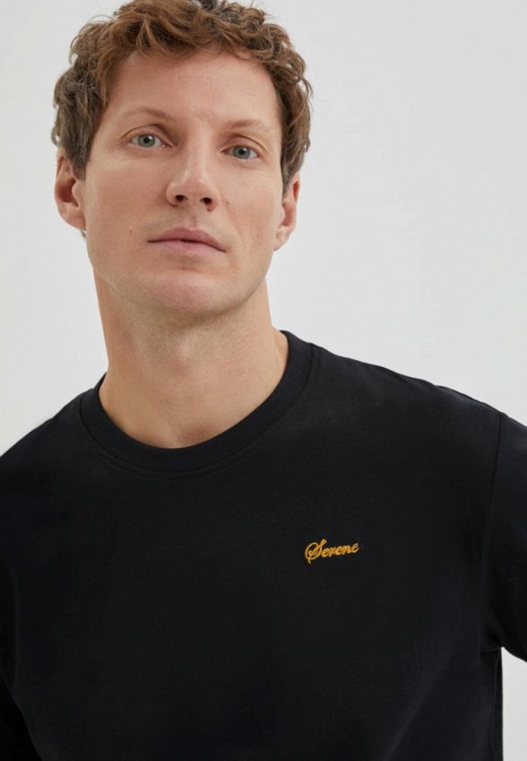 Футболка Finn Flare