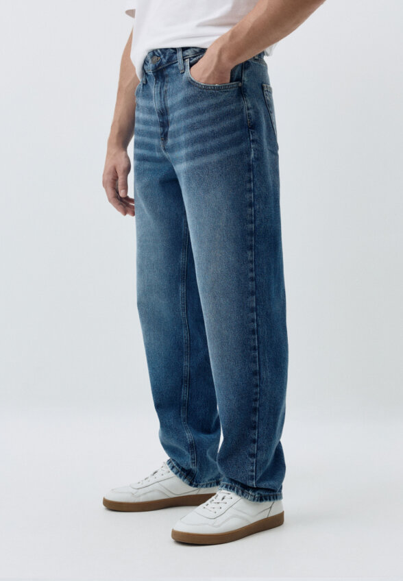 Джинсы STRAIGHT FIT со средней посадкой