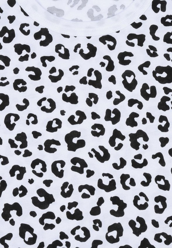 Футболка Апрель