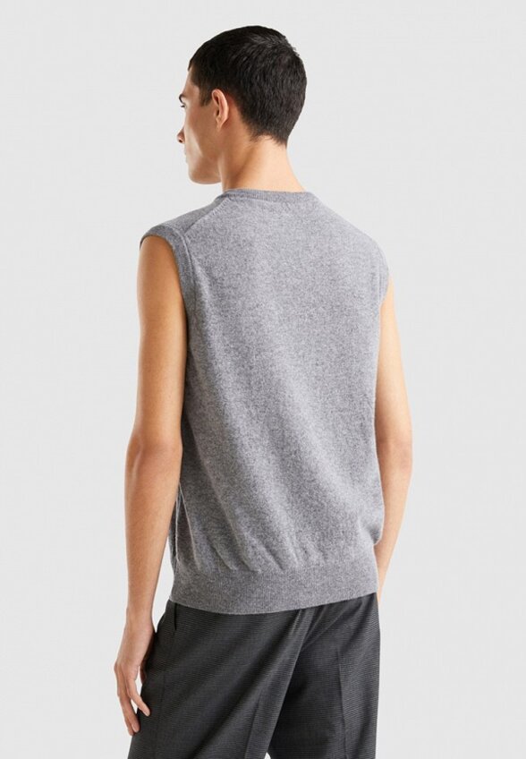 Жилет United Colors of Benetton