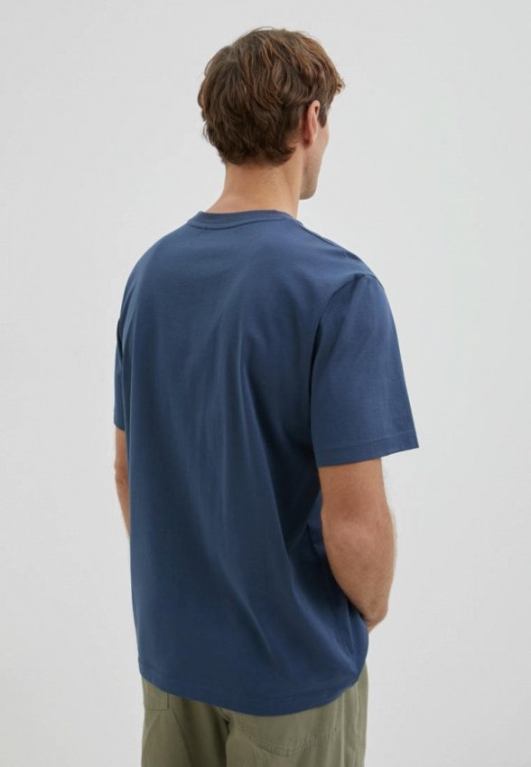 Футболка Finn Flare