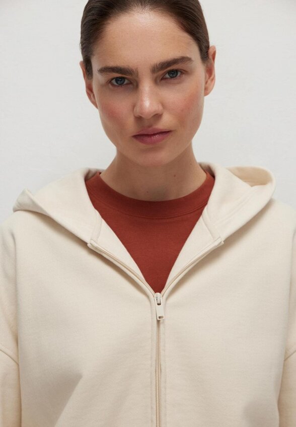 Толстовка belle you