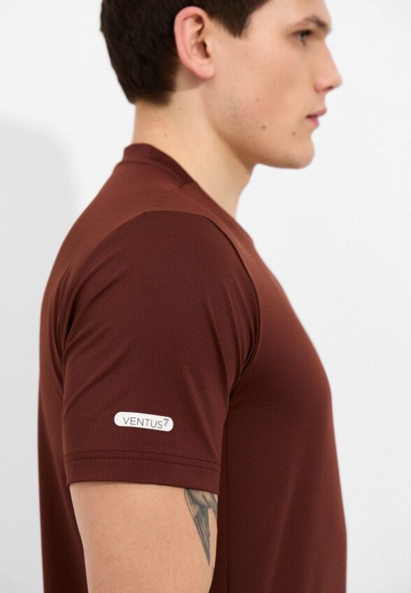 Футболка спортивная EA7