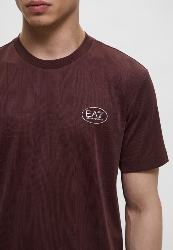 Футболка EA7