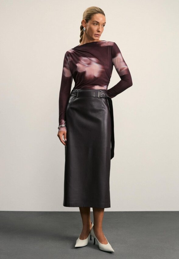 Лонгслив Zarina