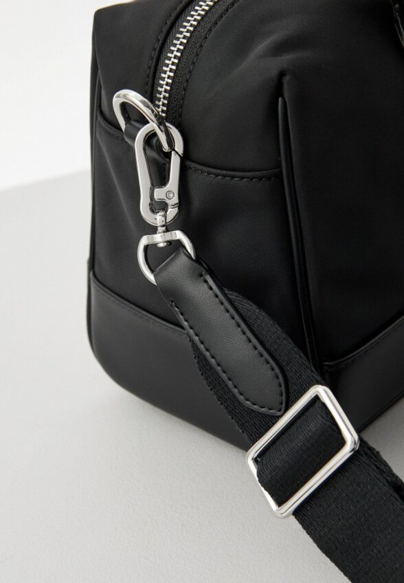 Сумка и брелок Karl Lagerfeld