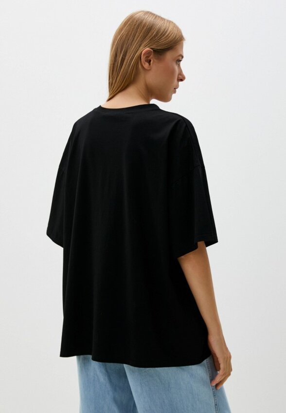 Футболка и брошь Francesca Peretti