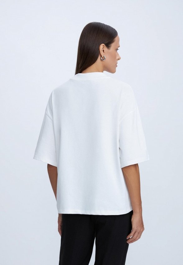 Футболка IDOL