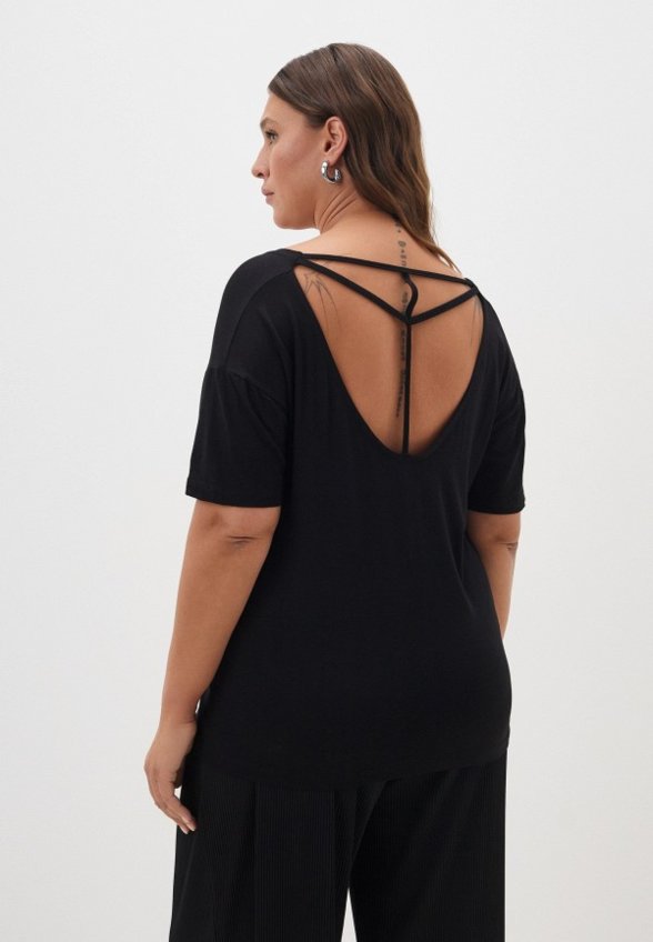 Футболка Trendyol