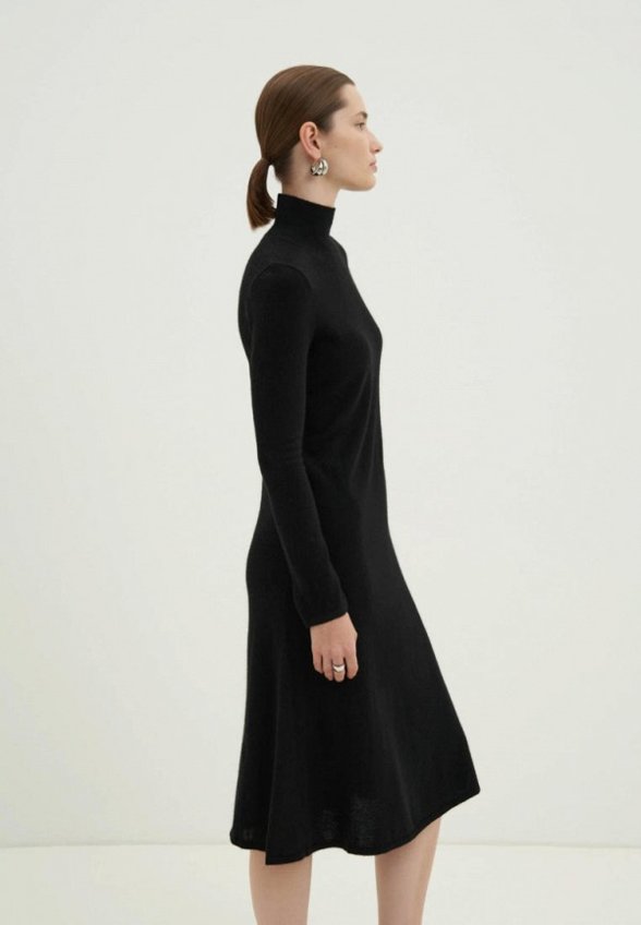 Платье Finn Flare