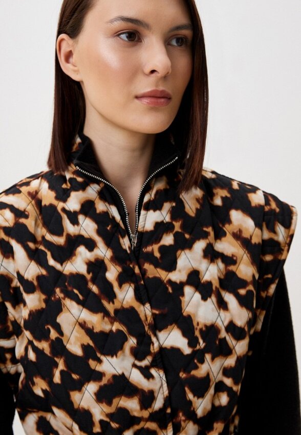 Жилет стеганый b.young