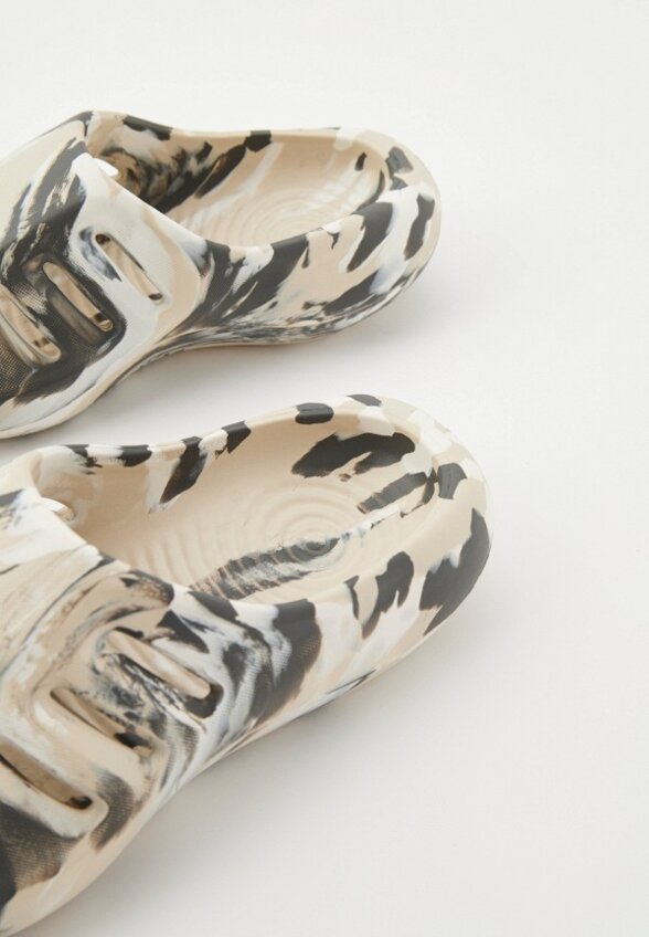 Сланцы adidas Originals