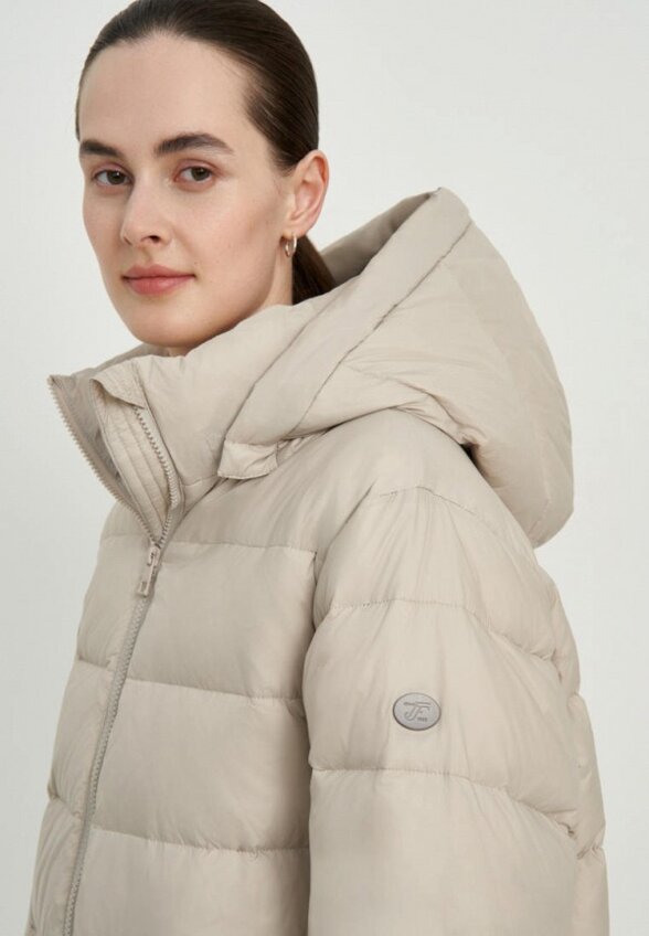 Пуховик Finn Flare