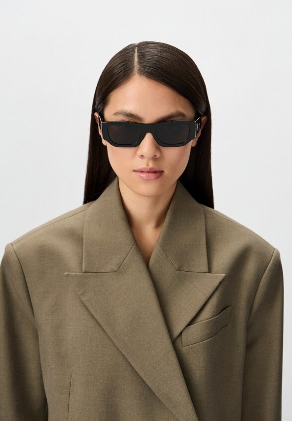 Очки солнцезащитные Prada