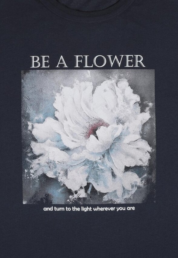 Футболка Апрель