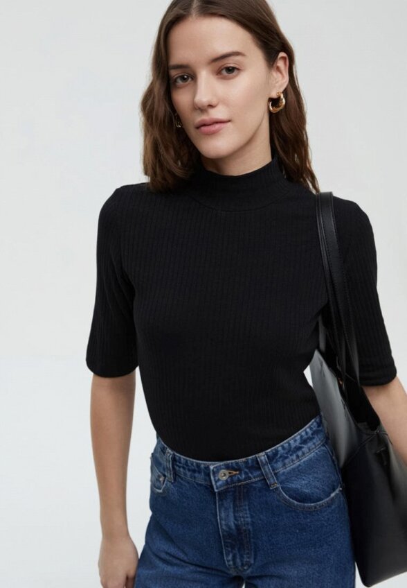 Футболка Finn Flare