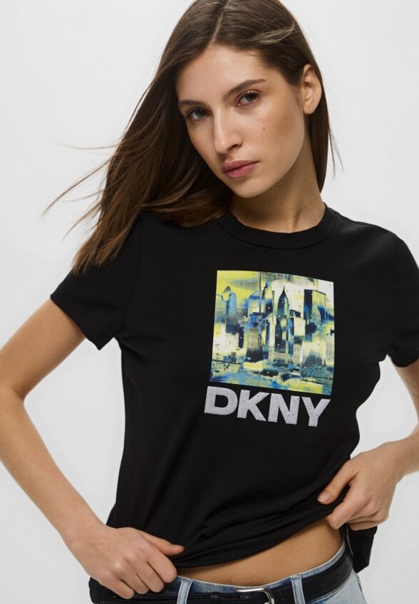 Футболка DKNY