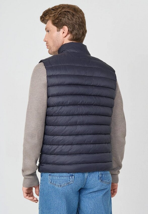 Жилет утепленный Baon