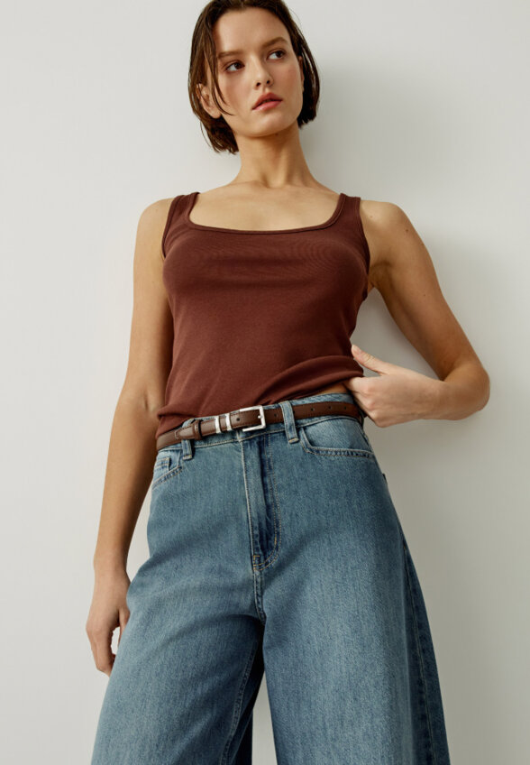 Топ приталенный в рубчик из смесового модала