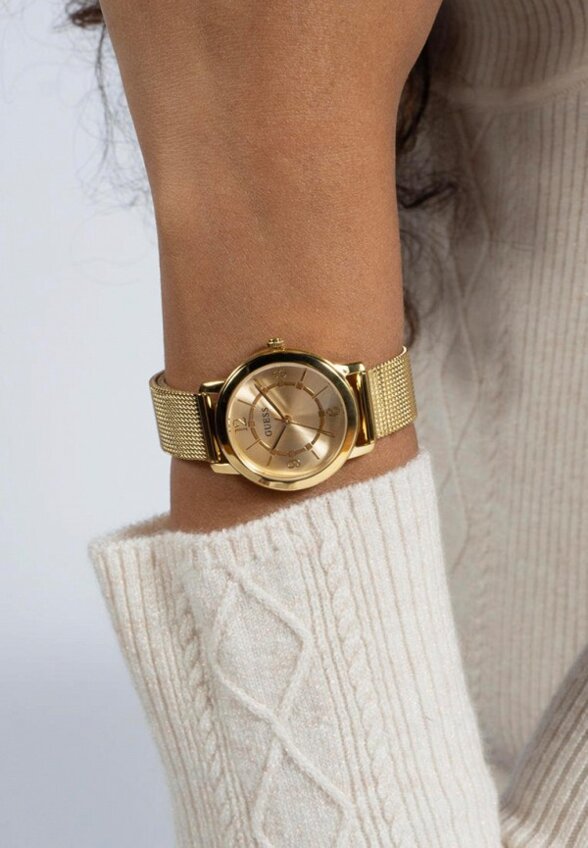 Часы Guess