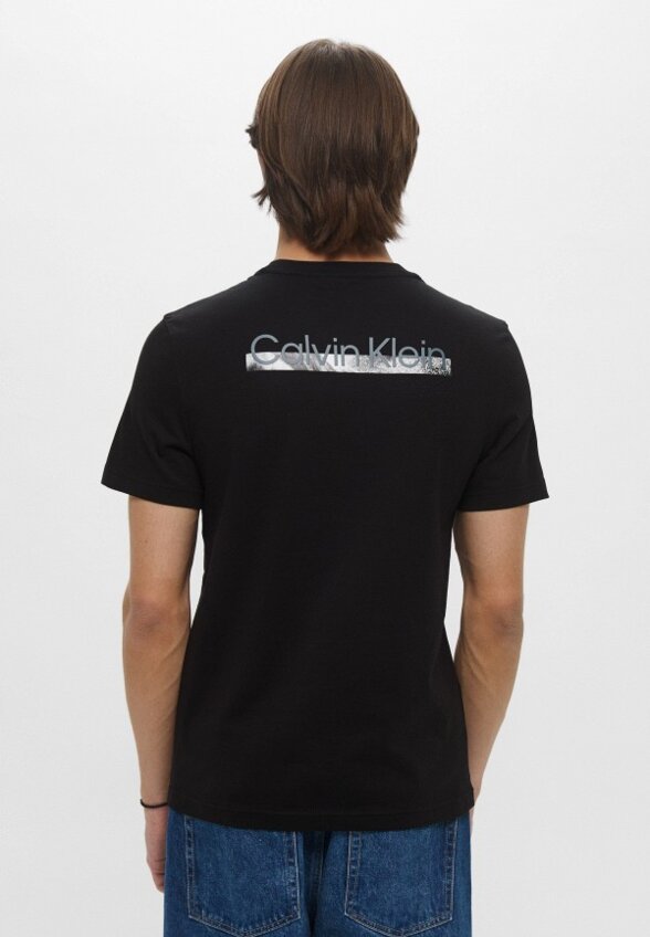 Футболка Calvin Klein