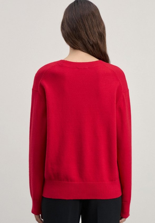 Пуловер Zarina