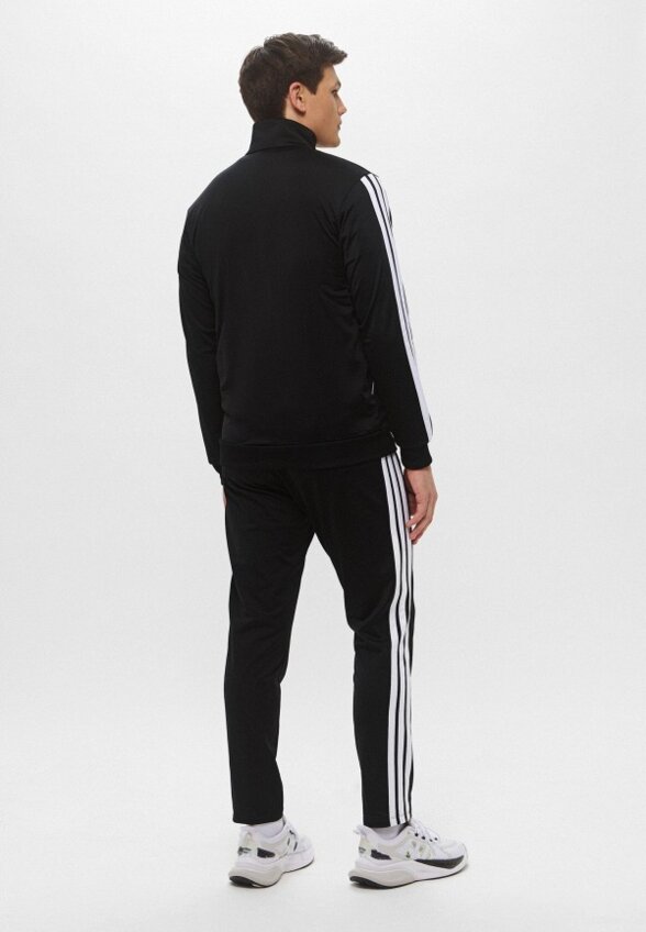 Костюм спортивный adidas