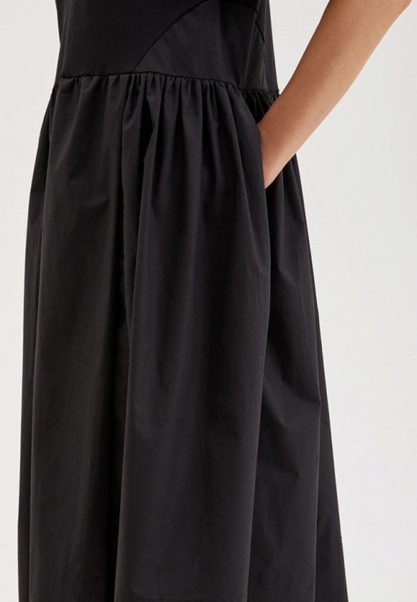 Платье Bstatement