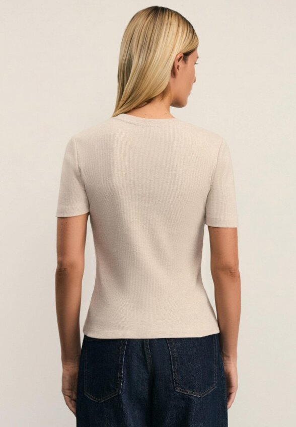 Футболка Zarina