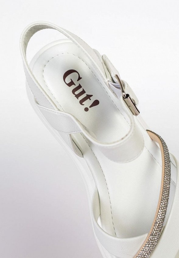 Босоножки Gut