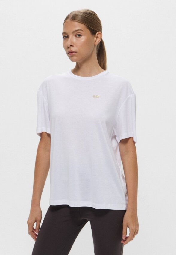 Футболка EA7