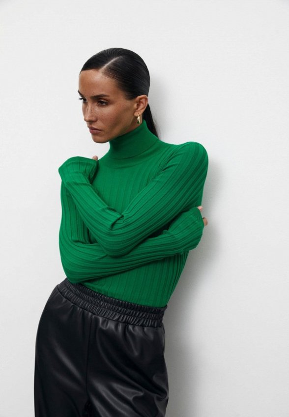 Водолазка Charmstore