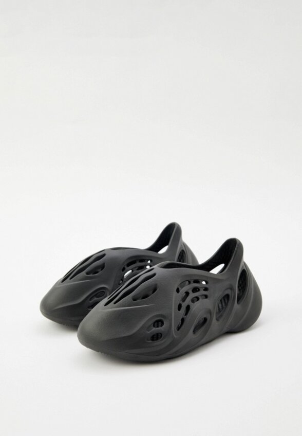 Кроссовки adidas YEEZY