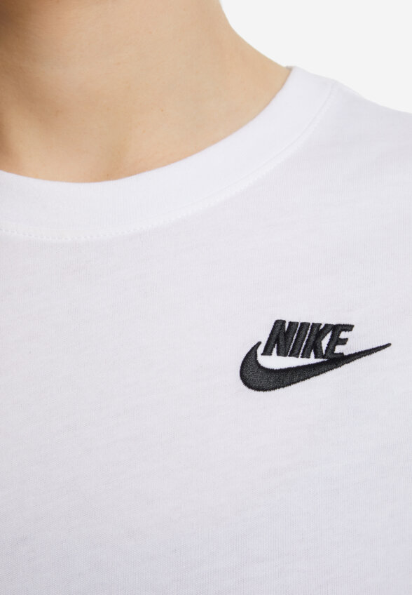Футболка женская Nike Club Essentials, Белый
