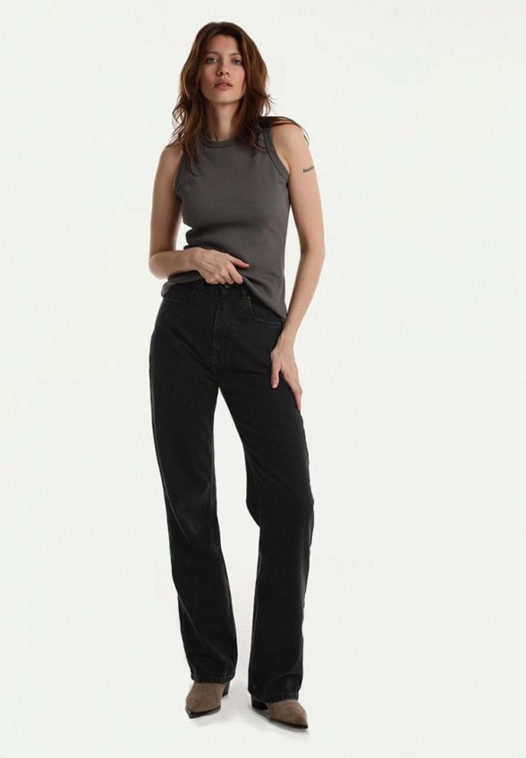 Джинсы Bstatement