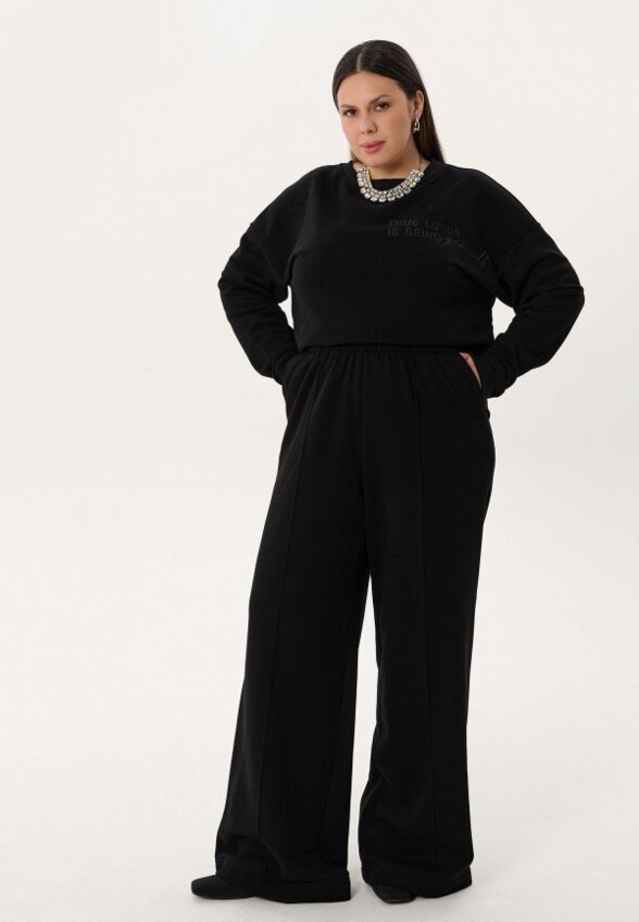 Свитшот Manelia