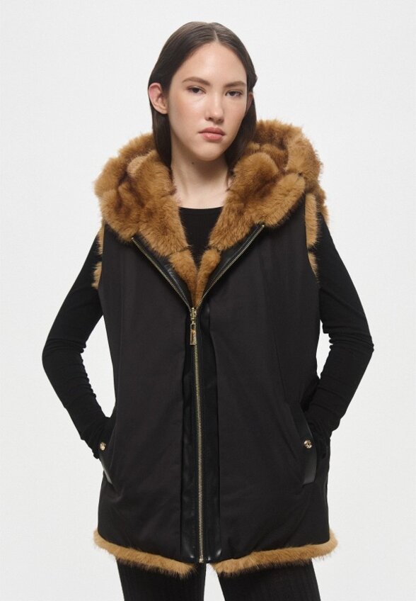 Жилет меховой Max & Moi
