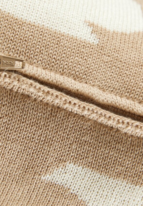 Наволочка декоративная Kenzo