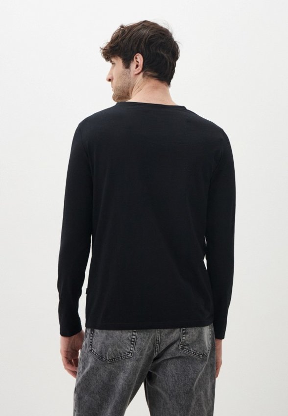 Лонгслив IDOL