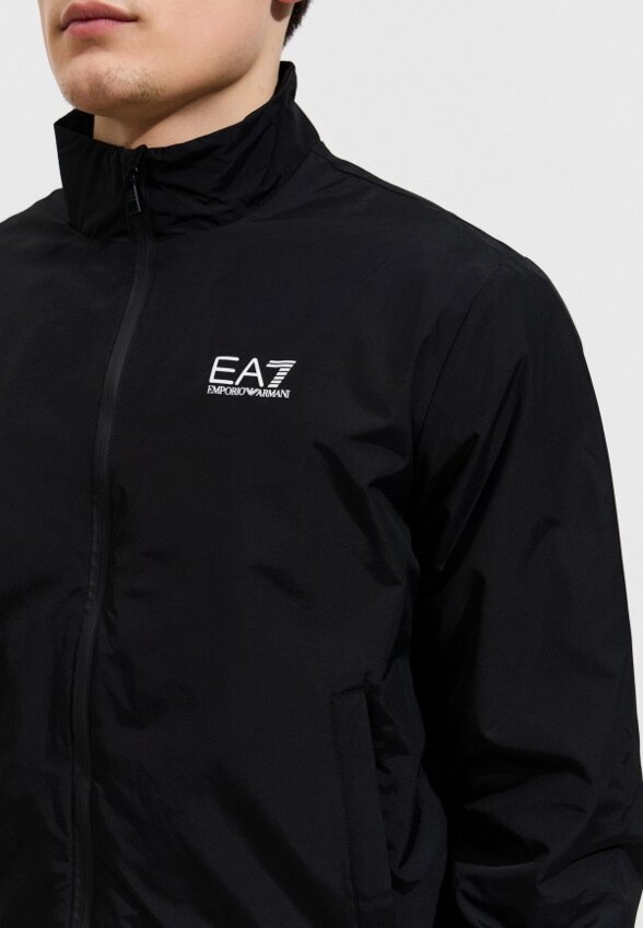 Ветровка EA7