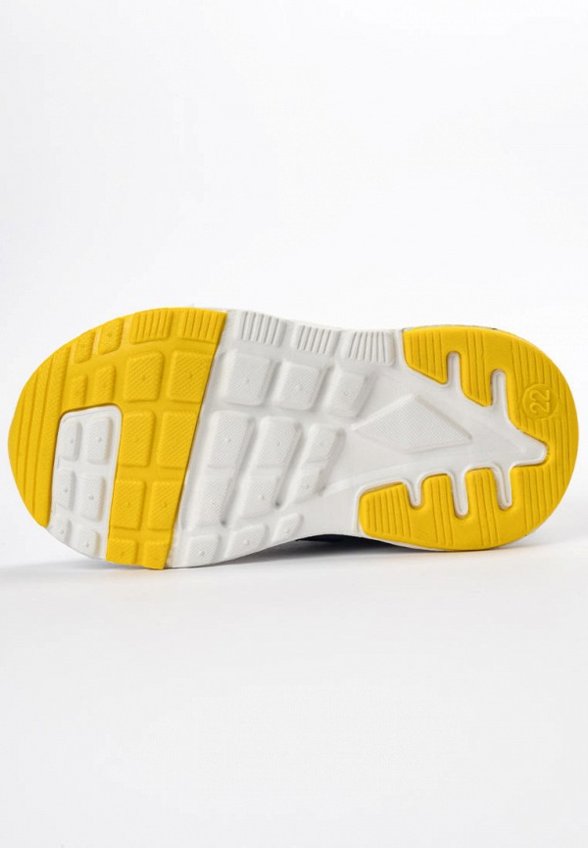 Кроссовки Tikkago