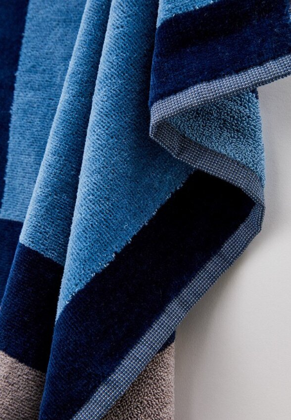 Полотенце Trussardi