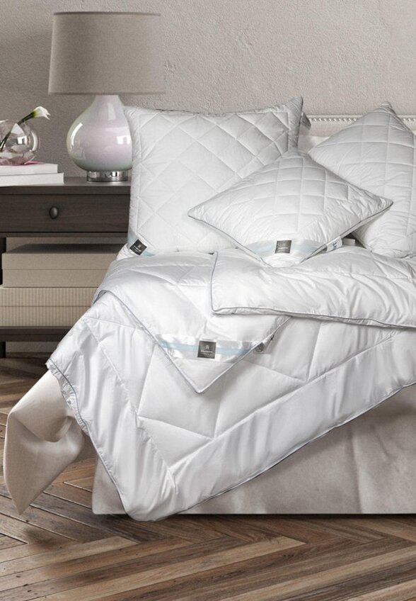 Подушка Bellehome