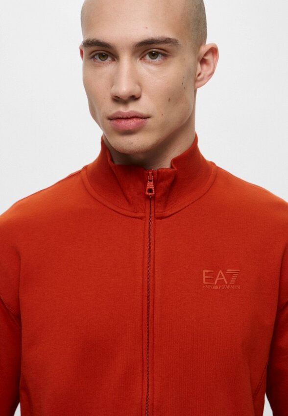 Костюм спортивный EA7