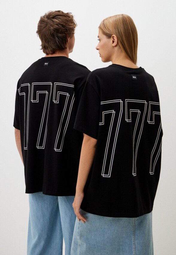 Футболка DNK