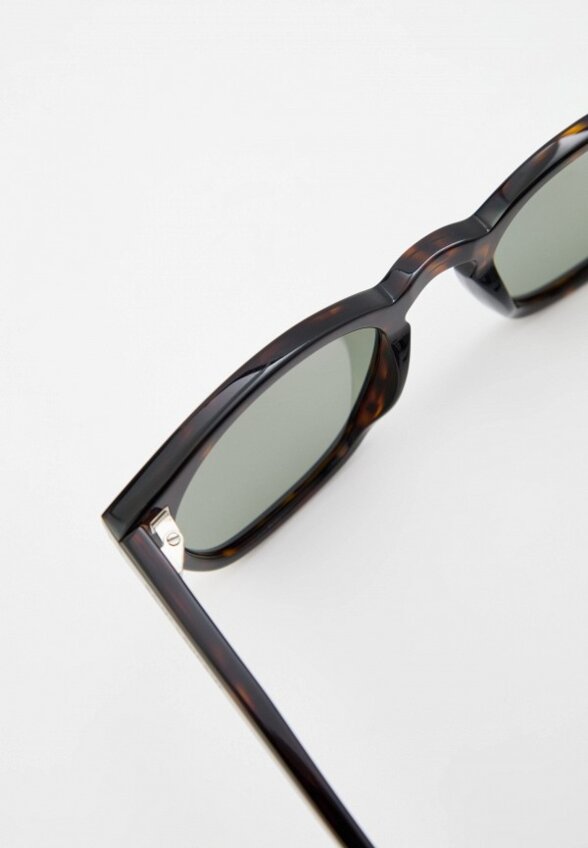 Очки солнцезащитные Saint Laurent