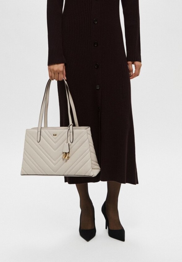 Сумка и брелок DKNY