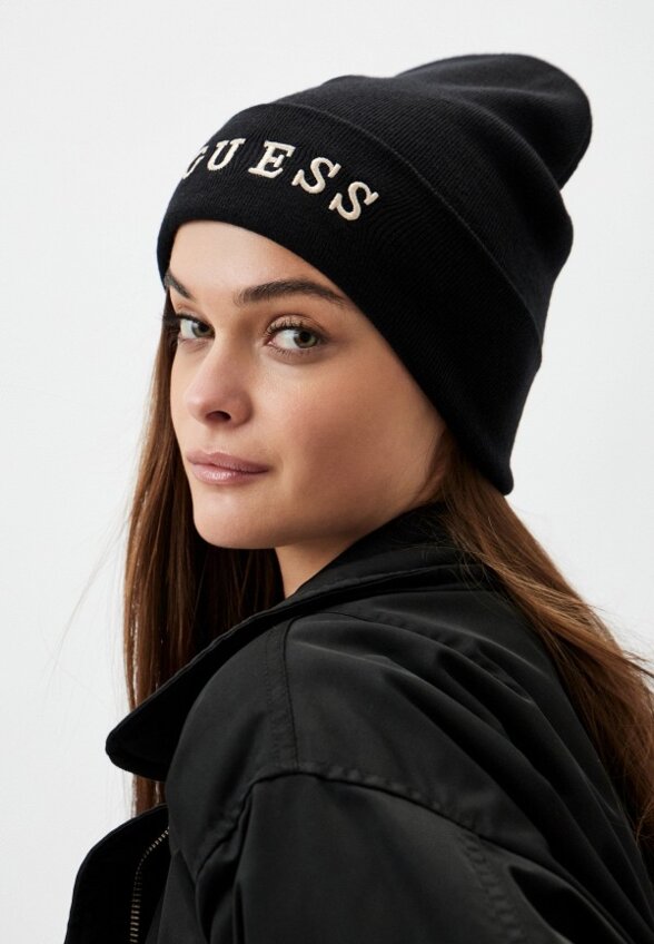 Шапка Guess