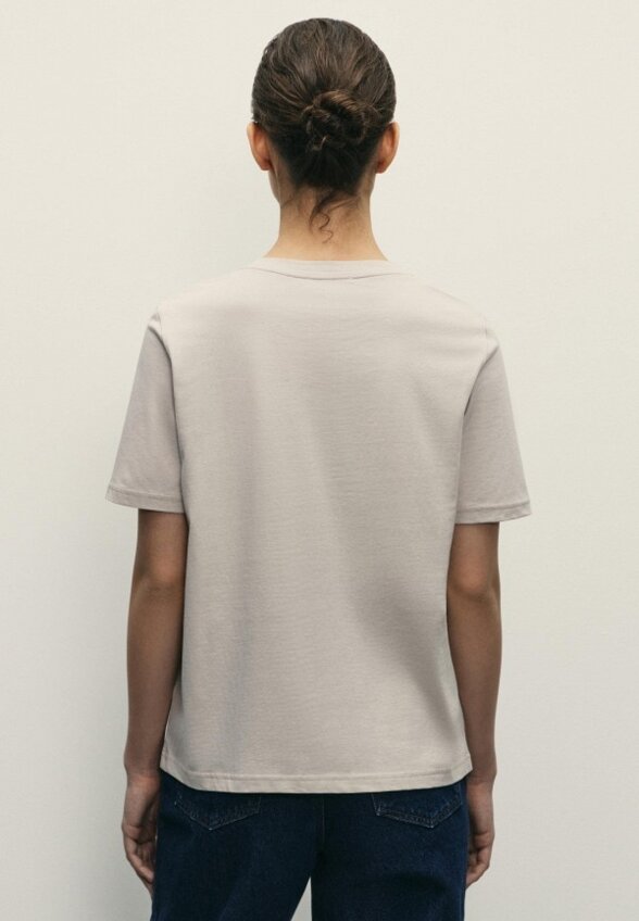 Футболка Zarina