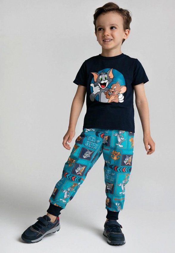 Футболка и брюки PlayToday